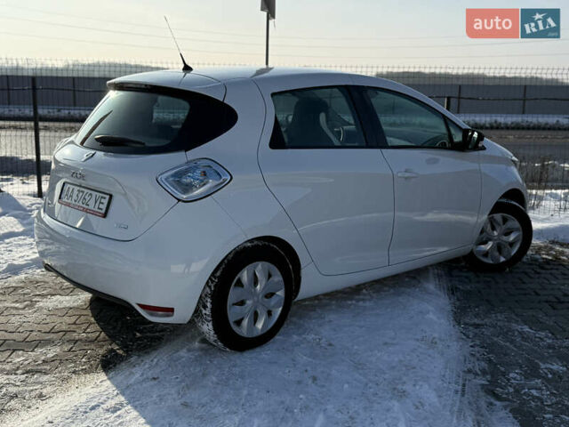 Білий Рено Зое, об'ємом двигуна 0 л та пробігом 149 тис. км за 8200 $, фото 12 на Automoto.ua