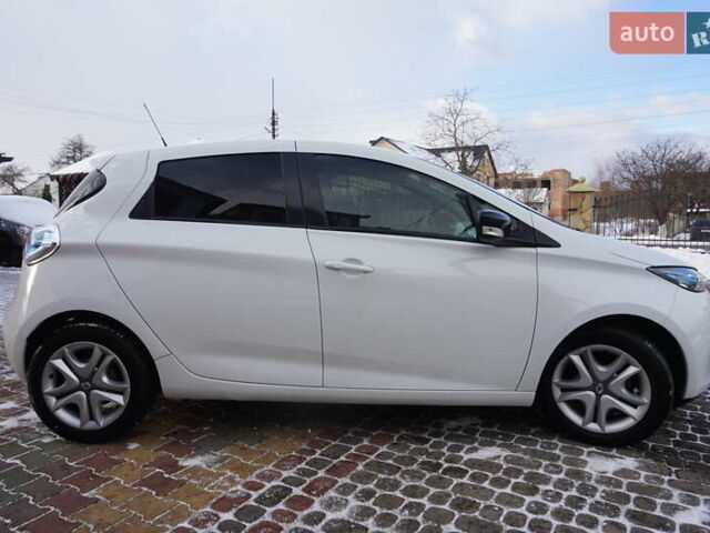 Белый Рено Зое, объемом двигателя 0 л и пробегом 26 тыс. км за 9555 $, фото 15 на Automoto.ua