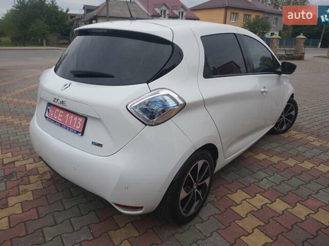 Белый Рено Зое, объемом двигателя 0 л и пробегом 136 тыс. км за 9000 $, фото 16 на Automoto.ua