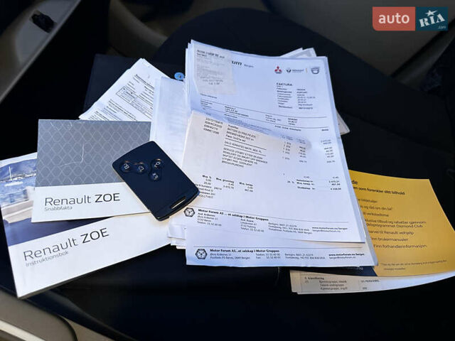 Белый Рено Зое, объемом двигателя 0 л и пробегом 108 тыс. км за 9250 $, фото 37 на Automoto.ua