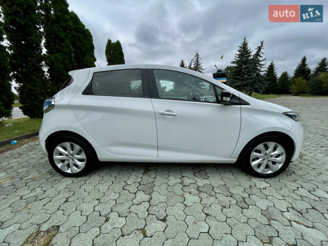 Белый Рено Зое, объемом двигателя 0 л и пробегом 55 тыс. км за 9500 $, фото 12 на Automoto.ua
