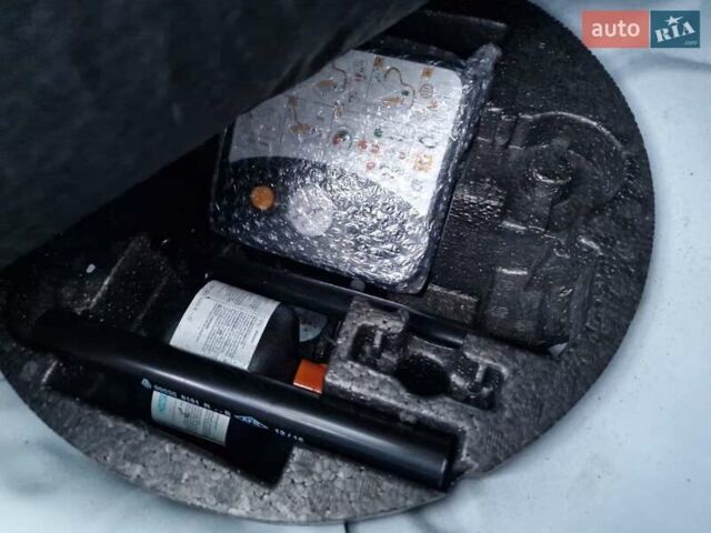 Білий Рено Зое, об'ємом двигуна 0 л та пробігом 33 тис. км за 9900 $, фото 43 на Automoto.ua