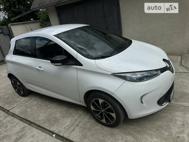 Білий Рено Зое, об'ємом двигуна 0 л та пробігом 145 тис. км за 9000 $, фото 18 на Automoto.ua