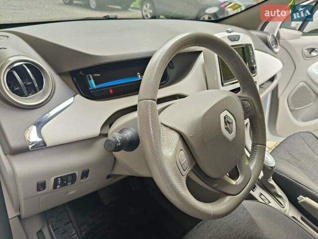 Рено Зое 2017 в Надворной на Automoto.ua Белый Рено Зое, объемом двигателя 0 л и пробегом 62 тыс. км за 9900 $, фото 11 на Automoto.ua