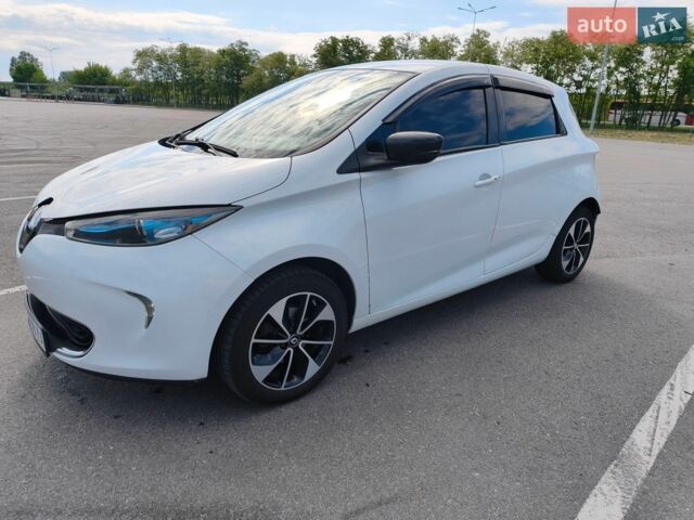 Белый Рено Зое, объемом двигателя 0 л и пробегом 205 тыс. км за 9500 $, фото 3 на Automoto.ua
