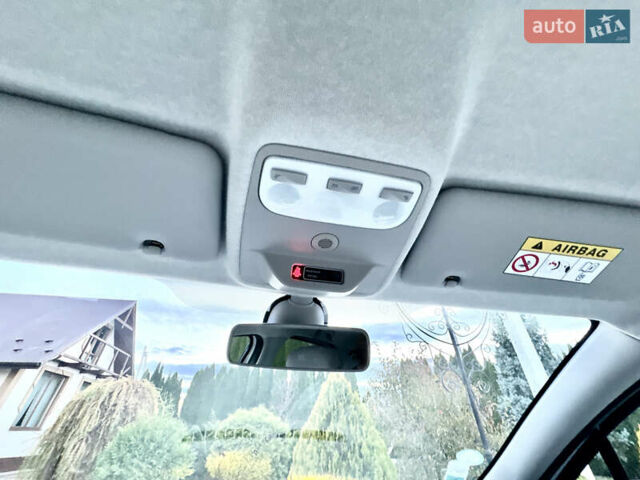 Белый Рено Зое, объемом двигателя 0 л и пробегом 43 тыс. км за 9399 $, фото 58 на Automoto.ua