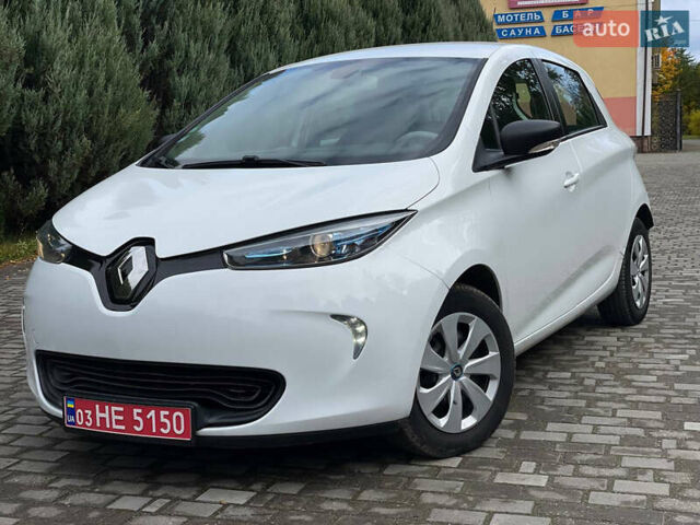 Белый Рено Зое, объемом двигателя 0 л и пробегом 97 тыс. км за 9500 $, фото 38 на Automoto.ua