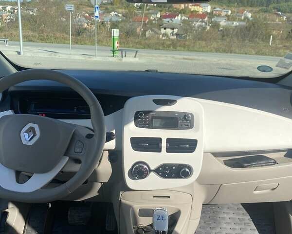 Рено Зое 2017 в Бережанах на Automoto.ua Белый Рено Зое, объемом двигателя 0 л и пробегом 161 тыс. км за 7850 $, фото 6 на Automoto.ua