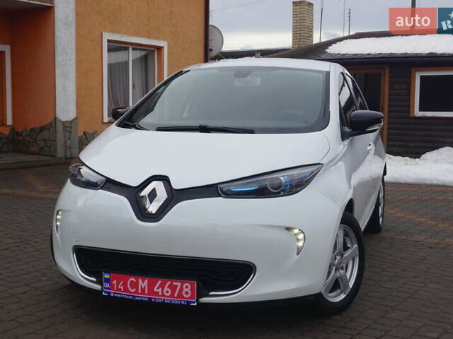 Белый Рено Зое, объемом двигателя 0 л и пробегом 102 тыс. км за 9777 $, фото 2 на Automoto.ua