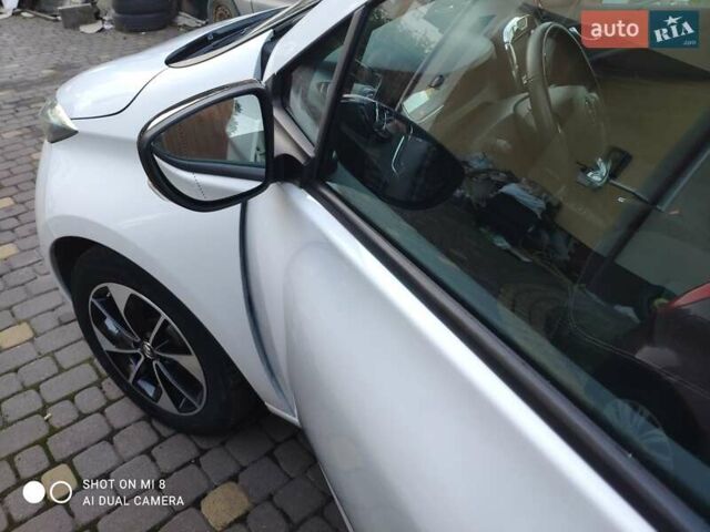 Білий Рено Зое, об'ємом двигуна 0 л та пробігом 65 тис. км за 9350 $, фото 19 на Automoto.ua