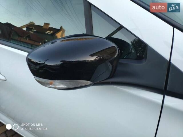 Білий Рено Зое, об'ємом двигуна 0 л та пробігом 65 тис. км за 9350 $, фото 18 на Automoto.ua