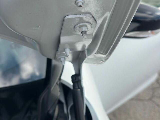 Білий Рено Зое, об'ємом двигуна 0 л та пробігом 83 тис. км за 9800 $, фото 44 на Automoto.ua