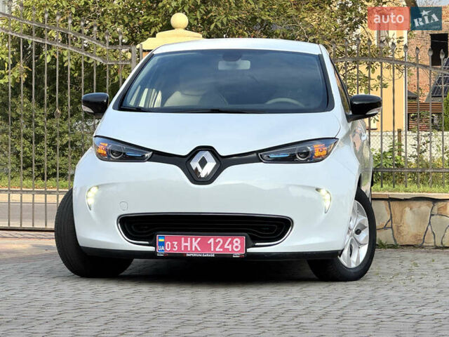Белый Рено Зое, объемом двигателя 0 л и пробегом 77 тыс. км за 9499 $, фото 1 на Automoto.ua