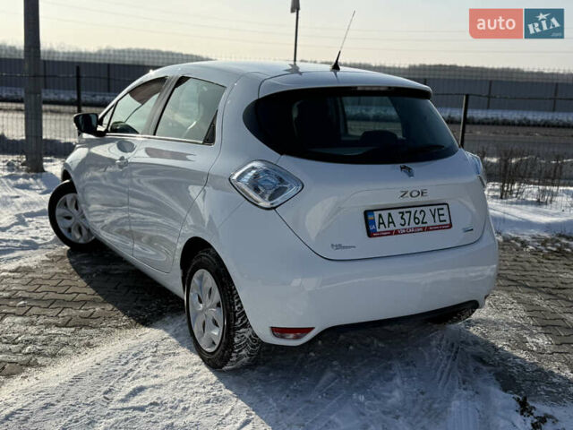 Білий Рено Зое, об'ємом двигуна 0 л та пробігом 149 тис. км за 8200 $, фото 8 на Automoto.ua