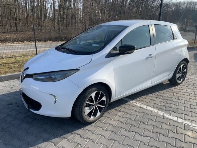 Белый Рено Зое, объемом двигателя 0 л и пробегом 330 тыс. км за 6599 $, фото 1 на Automoto.ua