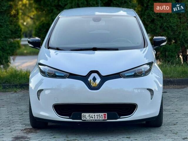 Белый Рено Зое, объемом двигателя 0 л и пробегом 122 тыс. км за 9300 $, фото 35 на Automoto.ua