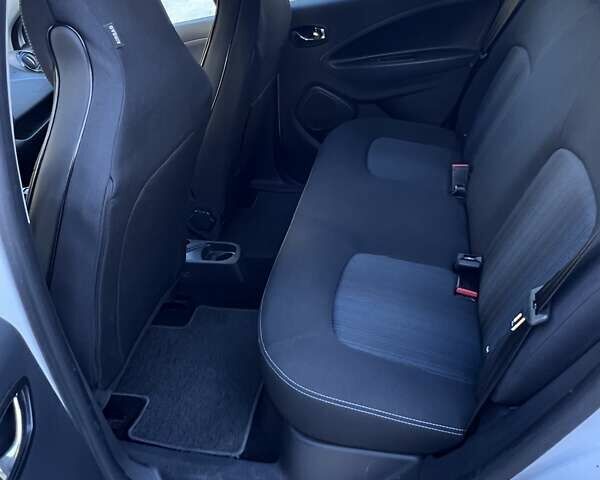 Рено Зое 2017 в Черновцах на Automoto.ua Белый Рено Зое, объемом двигателя 0 л и пробегом 60 тыс. км за 9200 $, фото 10 на Automoto.ua