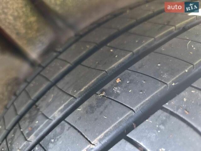 Белый Рено Зое, объемом двигателя 0 л и пробегом 210 тыс. км за 9900 $, фото 17 на Automoto.ua