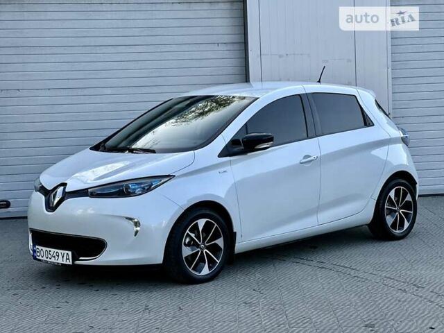 Білий Рено Зое, об'ємом двигуна 0 л та пробігом 105 тис. км за 12500 $, фото 3 на Automoto.ua