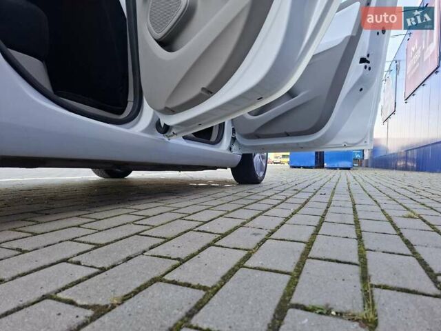 Рено Зое 2017 в Нововолынск на Automoto.ua Белый Рено Зое, объемом двигателя 0 л и пробегом 117 тыс. км за 8900 $, фото 18 на Automoto.ua