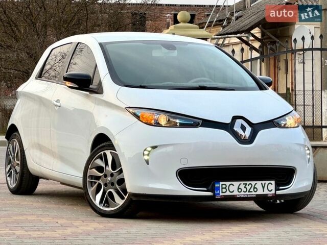 Белый Рено Зое, объемом двигателя 0 л и пробегом 96 тыс. км за 9495 $, фото 6 на Automoto.ua