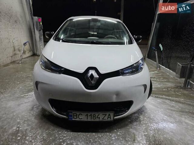 Білий Рено Зое, об'ємом двигуна 0 л та пробігом 154 тис. км за 7900 $, фото 1 на Automoto.ua