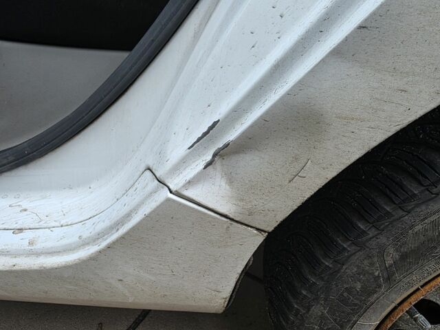 Белый Рено Зое, объемом двигателя 0 л и пробегом 152 тыс. км за 8400 $, фото 19 на Automoto.ua