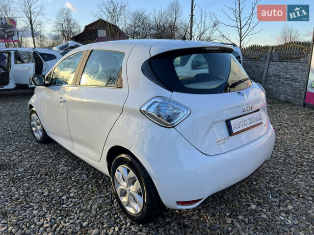 Белый Рено Зое, объемом двигателя 0 л и пробегом 94 тыс. км за 9199 $, фото 11 на Automoto.ua