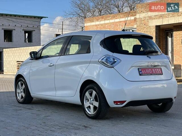 Белый Рено Зое, объемом двигателя 0 л и пробегом 110 тыс. км за 8450 $, фото 9 на Automoto.ua