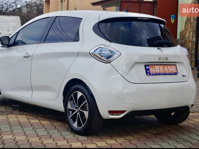Белый Рено Зое, объемом двигателя 0 л и пробегом 199 тыс. км за 7999 $, фото 34 на Automoto.ua