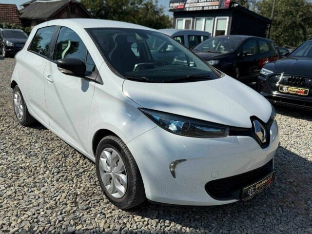 Белый Рено Зое, объемом двигателя 0 л и пробегом 93 тыс. км за 9799 $, фото 8 на Automoto.ua