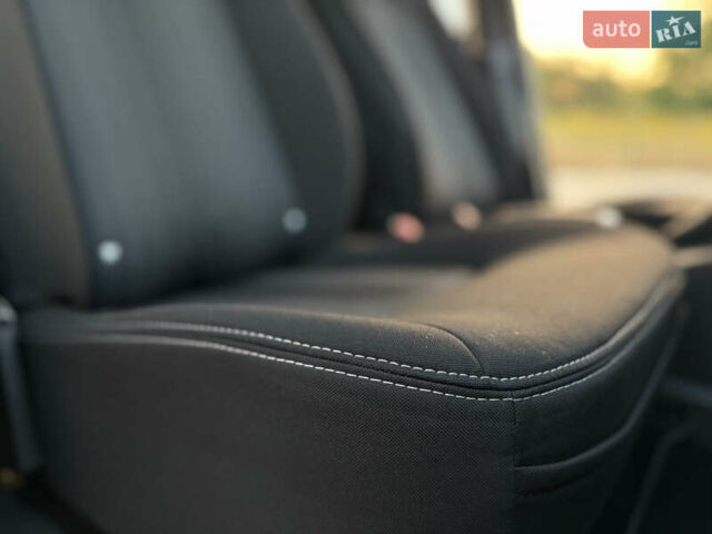 Белый Рено Зое, объемом двигателя 0 л и пробегом 128 тыс. км за 8500 $, фото 33 на Automoto.ua