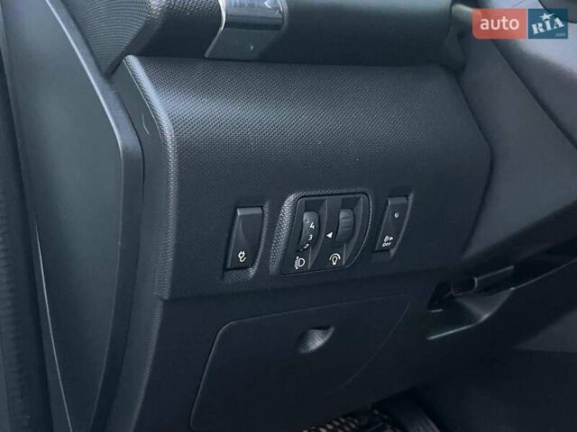 Белый Рено Зое, объемом двигателя 0 л и пробегом 95 тыс. км за 8940 $, фото 31 на Automoto.ua
