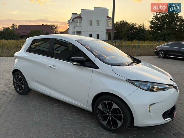 Белый Рено Зое, объемом двигателя 0 л и пробегом 128 тыс. км за 8500 $, фото 27 на Automoto.ua