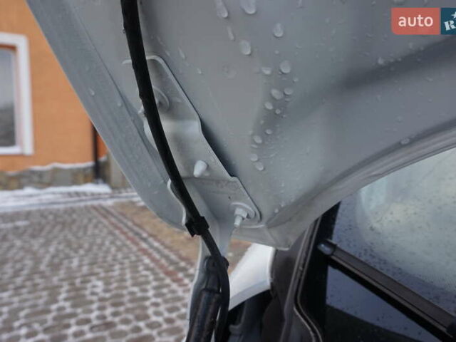 Белый Рено Зое, объемом двигателя 0 л и пробегом 26 тыс. км за 9555 $, фото 52 на Automoto.ua
