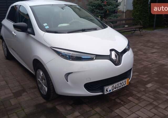 Білий Рено Зое, об'ємом двигуна 0 л та пробігом 113 тис. км за 9600 $, фото 7 на Automoto.ua