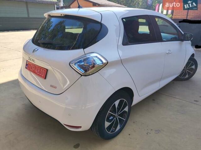 Белый Рено Зое, объемом двигателя 0 л и пробегом 51 тыс. км за 9900 $, фото 7 на Automoto.ua