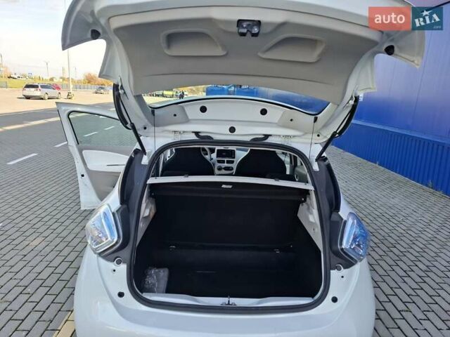 Рено Зое 2017 в Нововолынск на Automoto.ua Белый Рено Зое, объемом двигателя 0 л и пробегом 117 тыс. км за 8900 $, фото 8 на Automoto.ua