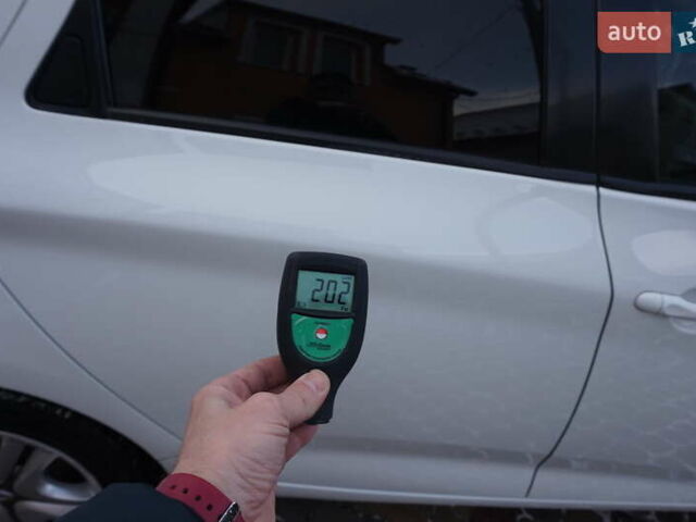 Белый Рено Зое, объемом двигателя 0 л и пробегом 26 тыс. км за 9555 $, фото 69 на Automoto.ua