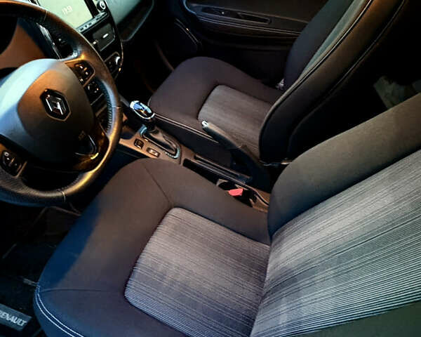 Рено Зое 2017 у Кропивницькому (Кіровограді) на Automoto.ua Білий Рено Зое, об'ємом двигуна 0 л та пробігом 199 тис. км за 8100 $, фото 6 на Automoto.ua