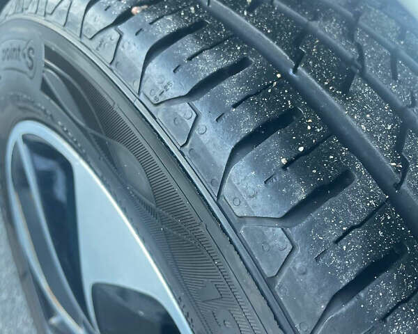 Белый Рено Зое, объемом двигателя 0 л и пробегом 200 тыс. км за 8998 $, фото 30 на Automoto.ua