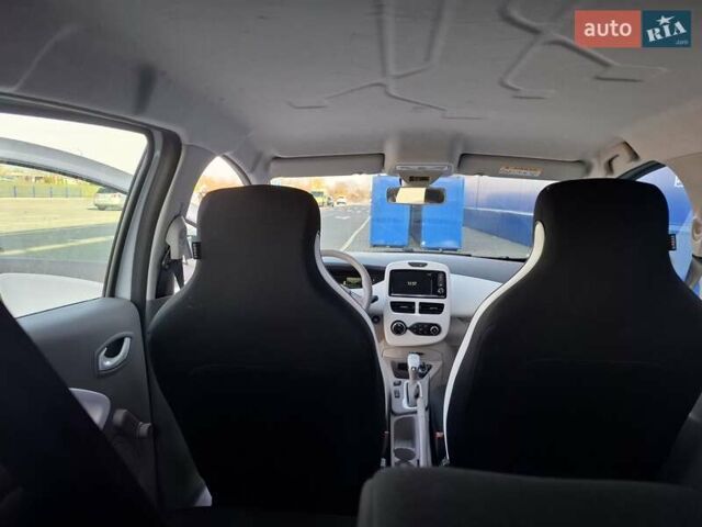 Рено Зое 2017 в Нововолынск на Automoto.ua Белый Рено Зое, объемом двигателя 0 л и пробегом 117 тыс. км за 8900 $, фото 19 на Automoto.ua