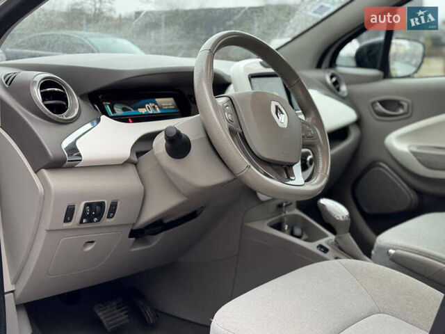 Білий Рено Зое, об'ємом двигуна 0 л та пробігом 127 тис. км за 8500 $, фото 13 на Automoto.ua