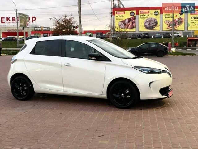 Білий Рено Зое, об'ємом двигуна 0 л та пробігом 120 тис. км за 8900 $, фото 12 на Automoto.ua