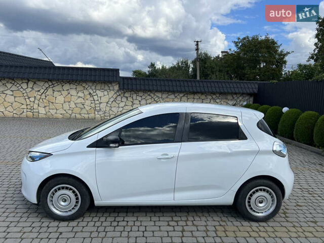 Белый Рено Зое, объемом двигателя 0 л и пробегом 98 тыс. км за 9000 $, фото 3 на Automoto.ua