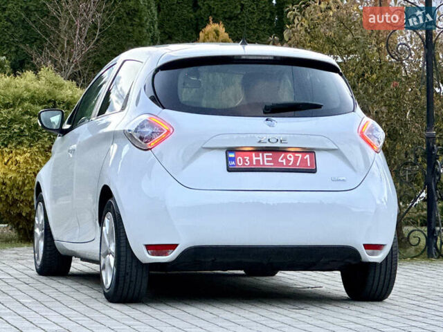 Белый Рено Зое, объемом двигателя 0 л и пробегом 43 тыс. км за 9399 $, фото 20 на Automoto.ua