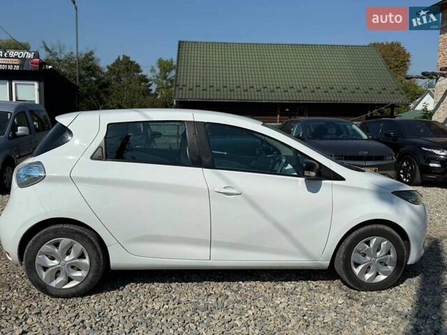Белый Рено Зое, объемом двигателя 0 л и пробегом 93 тыс. км за 9799 $, фото 7 на Automoto.ua