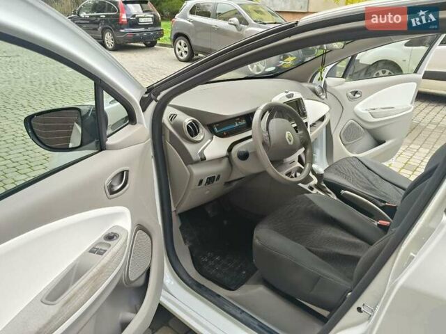Рено Зое 2017 в Надворной на Automoto.ua Белый Рено Зое, объемом двигателя 0 л и пробегом 62 тыс. км за 9900 $, фото 13 на Automoto.ua