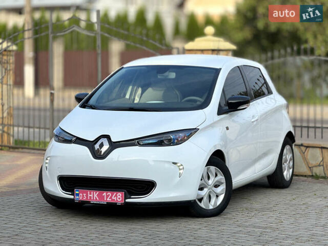 Белый Рено Зое, объемом двигателя 0 л и пробегом 77 тыс. км за 9499 $, фото 6 на Automoto.ua