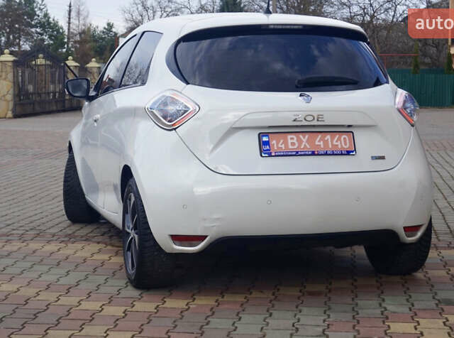 Белый Рено Зое, объемом двигателя 0 л и пробегом 199 тыс. км за 7999 $, фото 36 на Automoto.ua